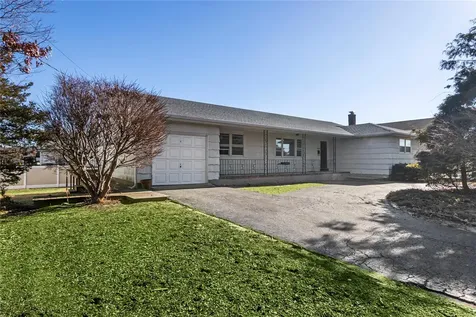 603 Long Place Babylon NY 11702