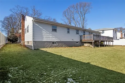 603 Long Place Babylon NY 11702