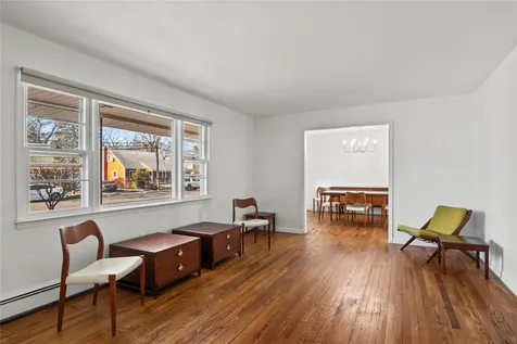 603 Long Place Babylon NY 11702