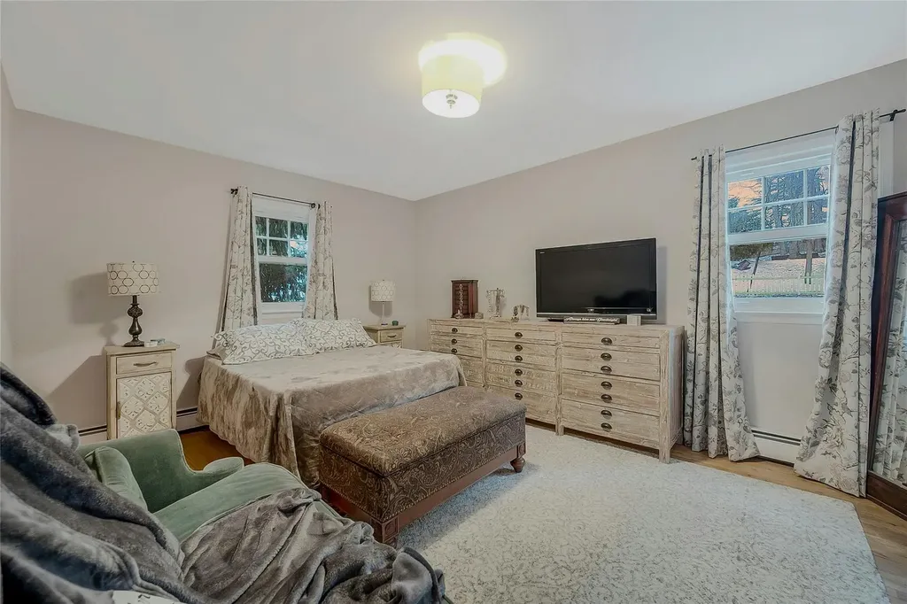 4 Crescent Drive Huntington NY 11743