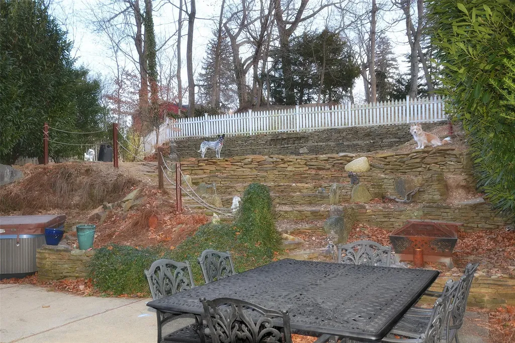4 Crescent Drive Huntington NY 11743