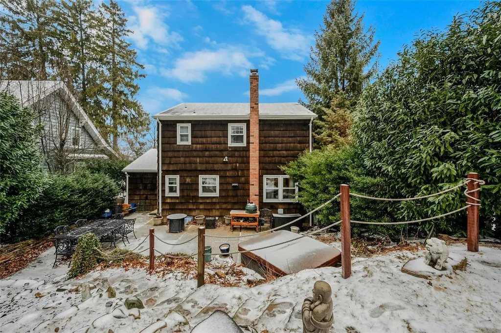 4 Crescent Drive Huntington NY 11743