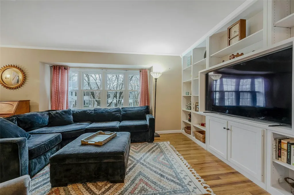 4 Crescent Drive Huntington NY 11743