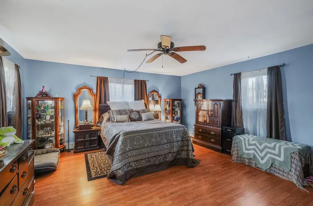 31 Monterey Lane Centereach NY 11720
