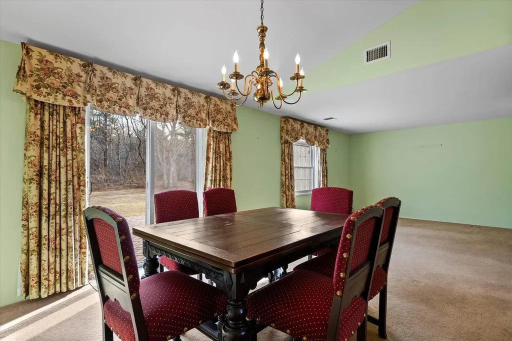 45 White Pine Way Medford NY 11763