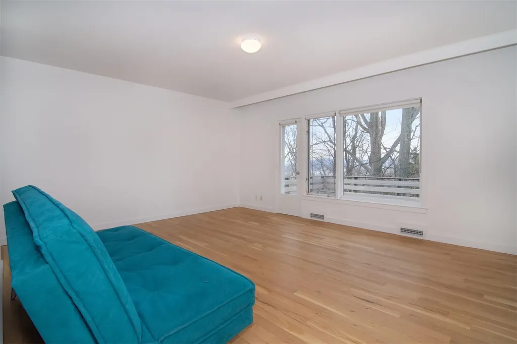 210 Clinton Avenue Dobbs Ferry NY 10522