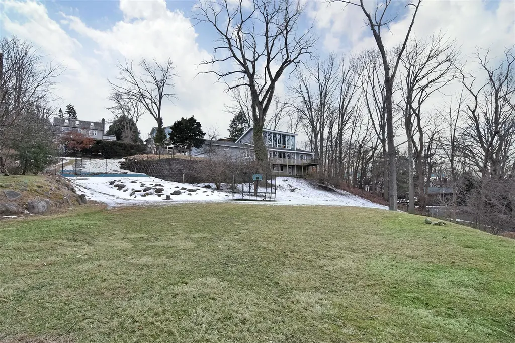 210 Clinton Avenue Dobbs Ferry NY 10522