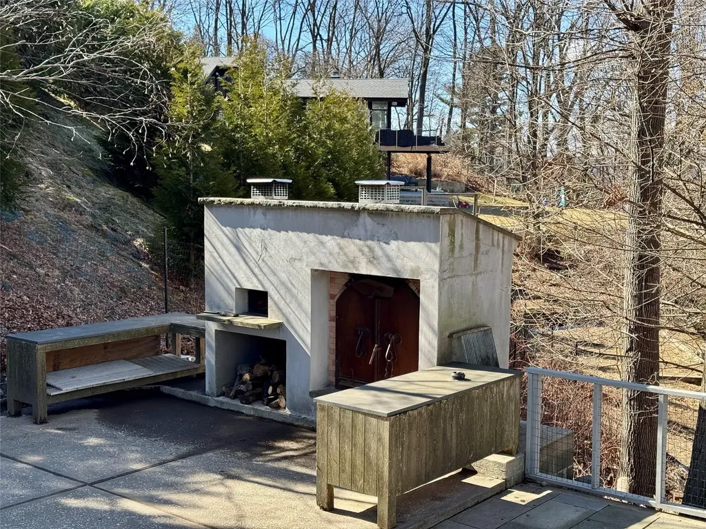 210 Clinton Avenue Dobbs Ferry NY 10522