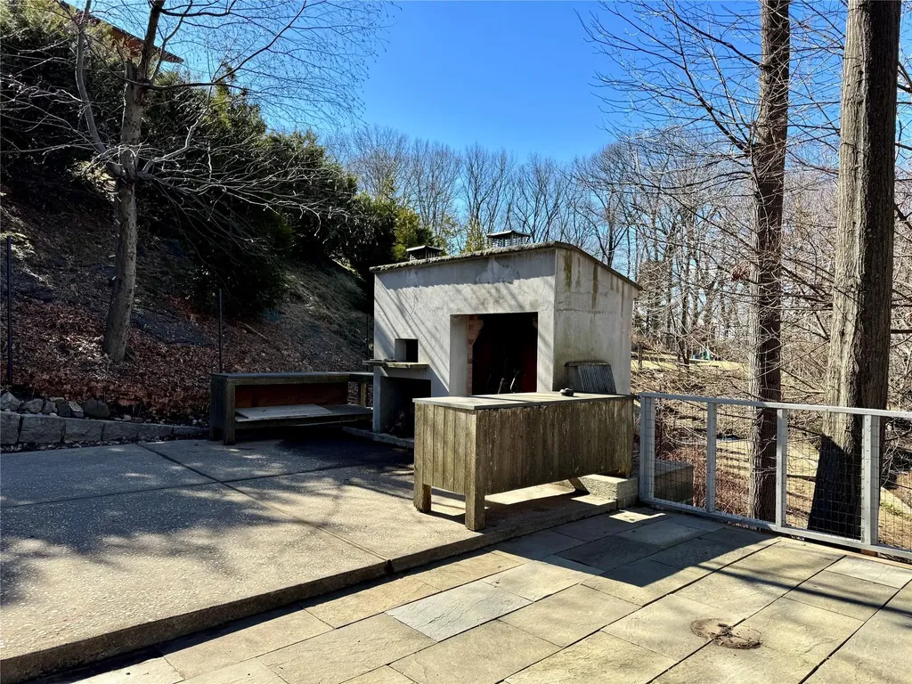 210 Clinton Avenue Dobbs Ferry NY 10522