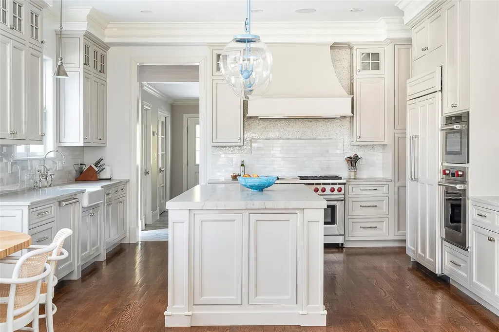6 Seymour Place E Armonk NY 10504
