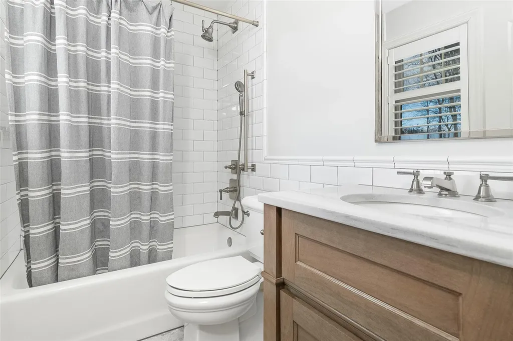 6 Seymour Place E Armonk NY 10504