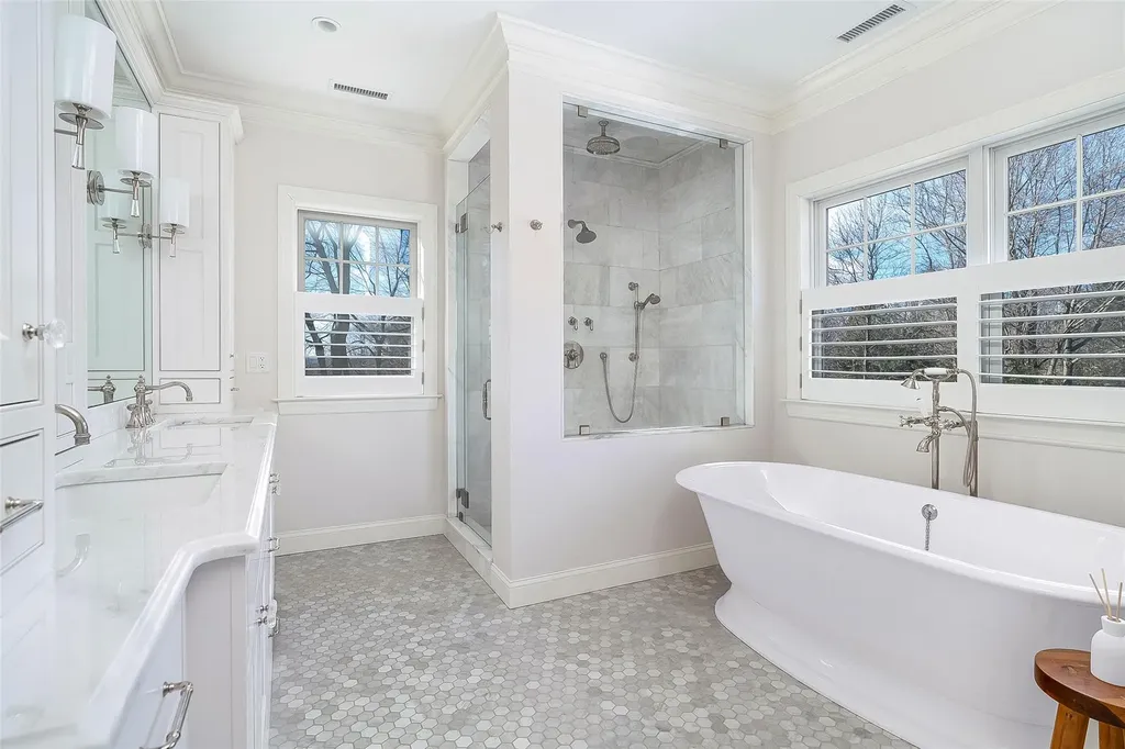 6 Seymour Place E Armonk NY 10504