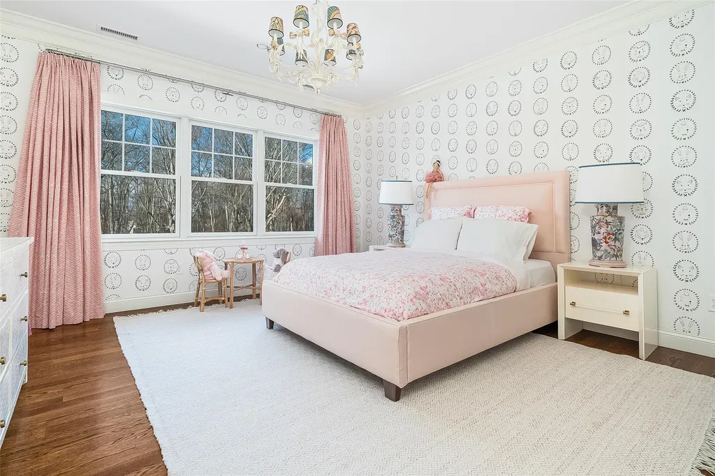 6 Seymour Place E Armonk NY 10504