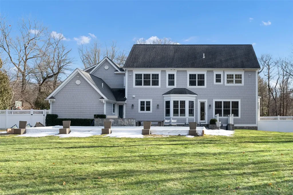 6 Seymour Place E Armonk NY 10504