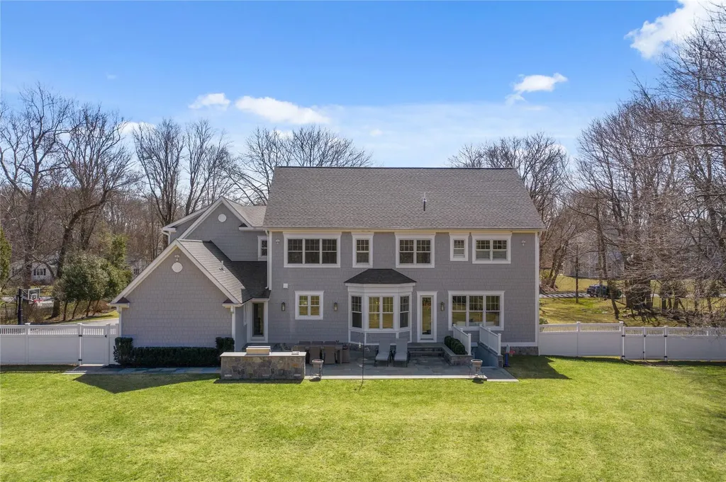 6 Seymour Place E Armonk NY 10504