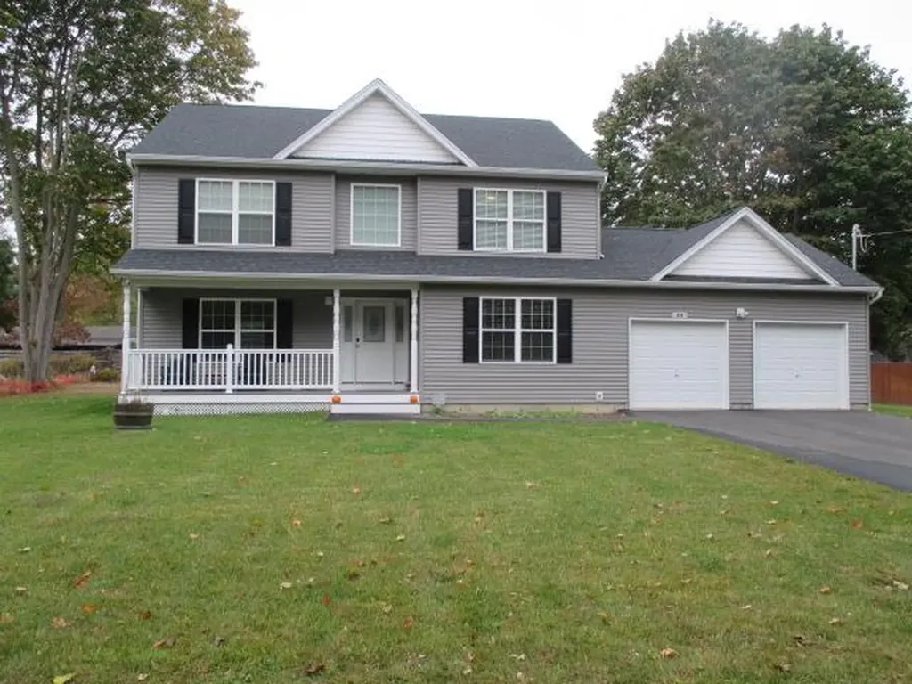 214 Donegan Avenue Brookhaven NY 11772