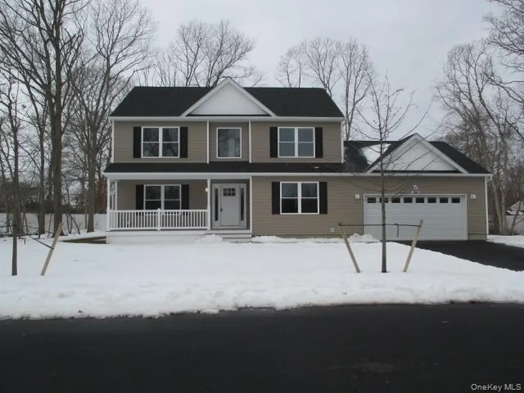 214 Donegan Avenue East Patchogue NY 11772