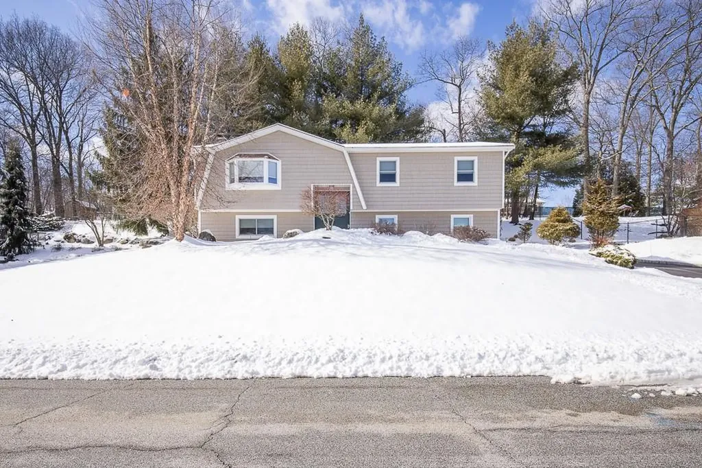 13 Stonecrest Drive Thiells NY 10984