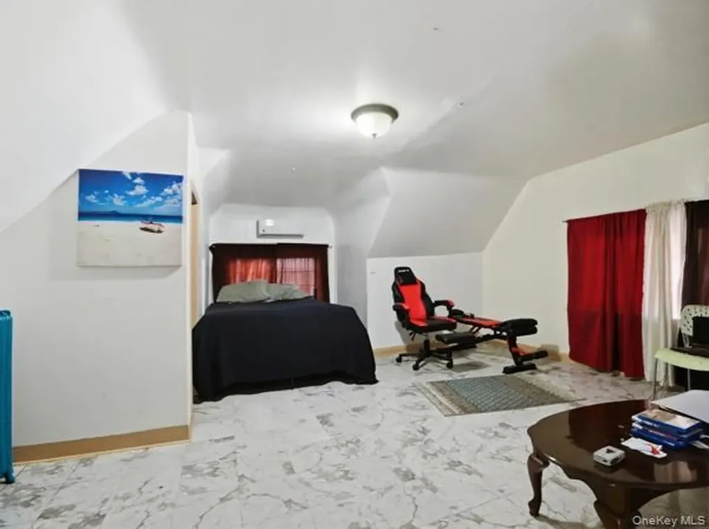 2448 Devoe Terrace Bronx NY 10468