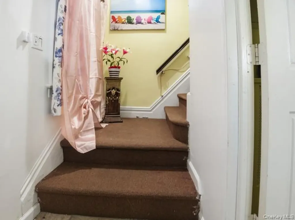 2448 Devoe Terrace Bronx NY 10468