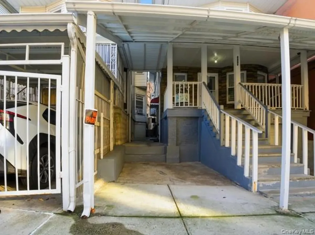 2448 Devoe Terrace Bronx NY 10468