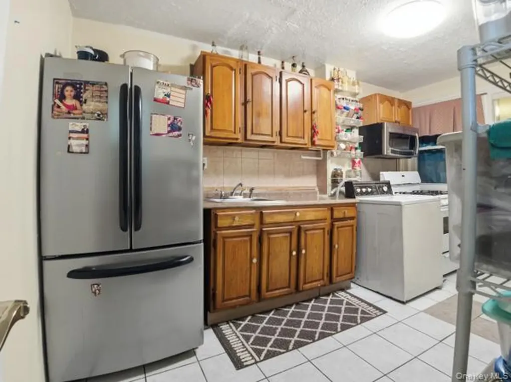 2448 Devoe Terrace Bronx NY 10468