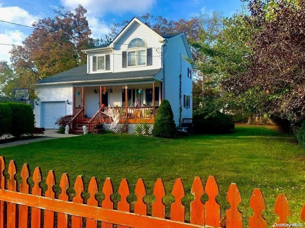 105 Parkview Drive Brookhaven NY 11967