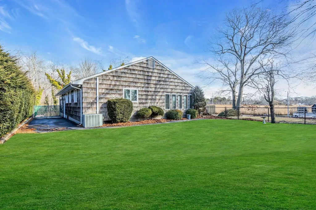 260 Carman Street Patchogue NY 11772