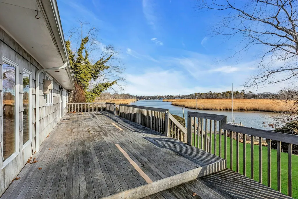 260 Carman Street Patchogue NY 11772
