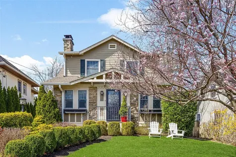8 Summit Avenue Larchmont NY 10538