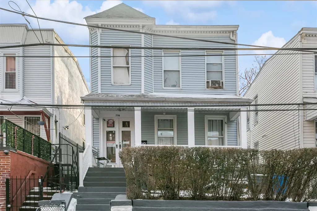 778 Elsmere Place Bronx NY 10460