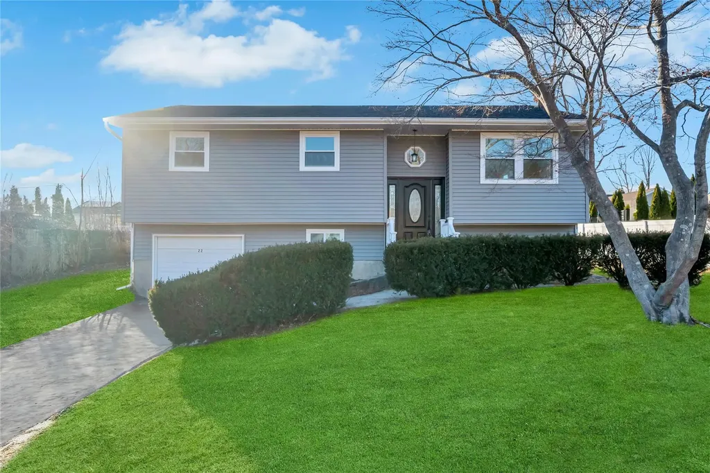 24 Bayberry Road Brookhaven NY 11779