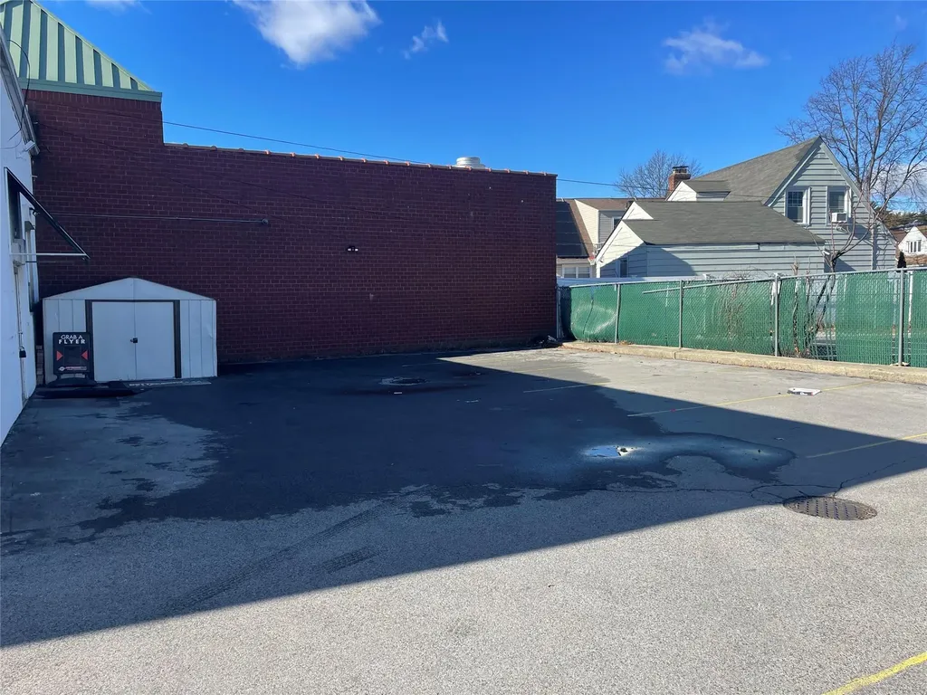 1631 Jericho Turnpike New Hyde Park NY 11040