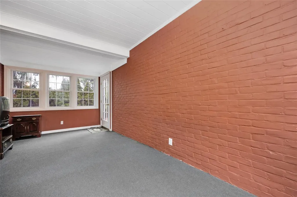 2628 Hendrickson Avenue Oceanside NY 11572