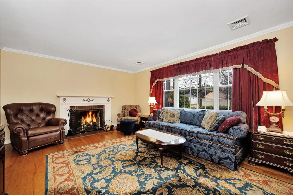 2628 Hendrickson Avenue Oceanside NY 11572