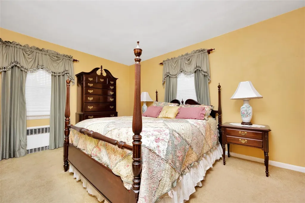 2628 Hendrickson Avenue Oceanside NY 11572