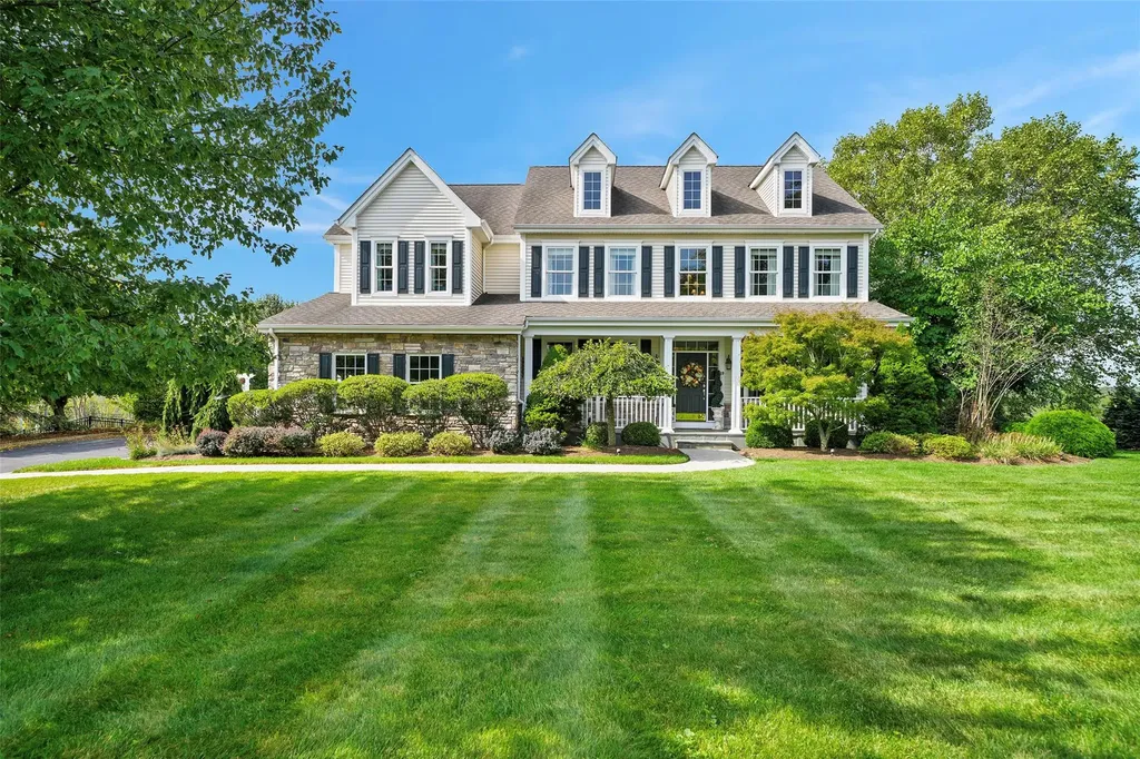 19 Mansion Ridge Boulevard Monroe NY 10950