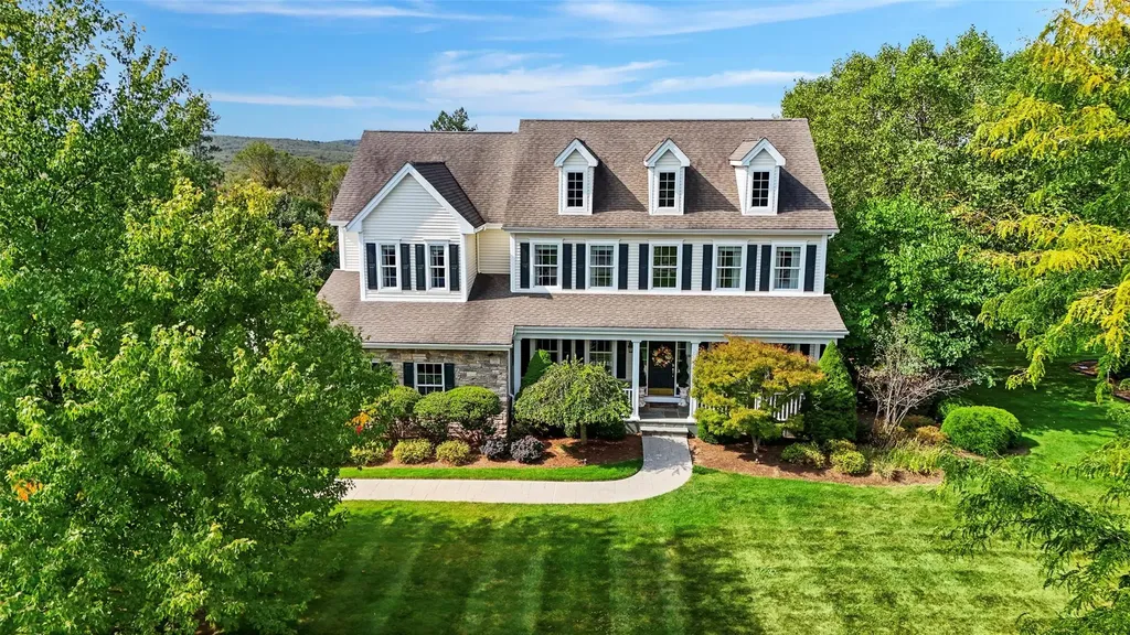 19 Mansion Ridge Boulevard Monroe NY 10950
