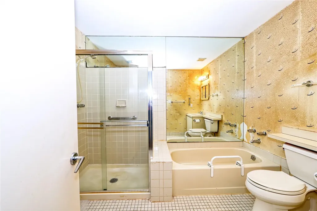 34 Northgate Crescent Melville NY 11747
