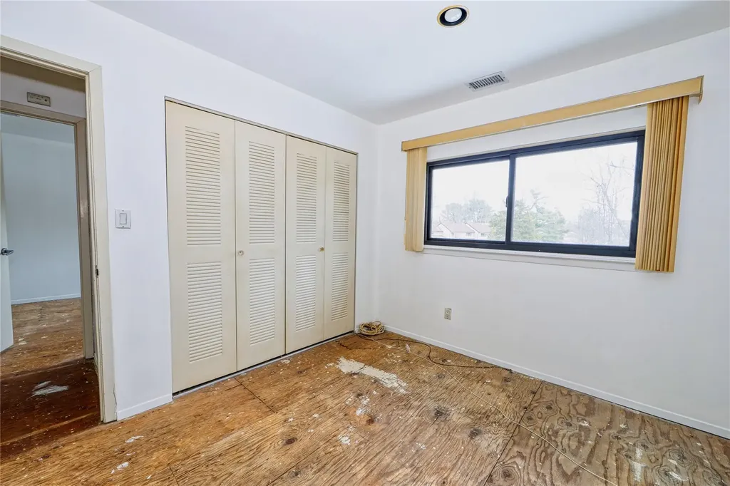 34 Northgate Crescent Melville NY 11747