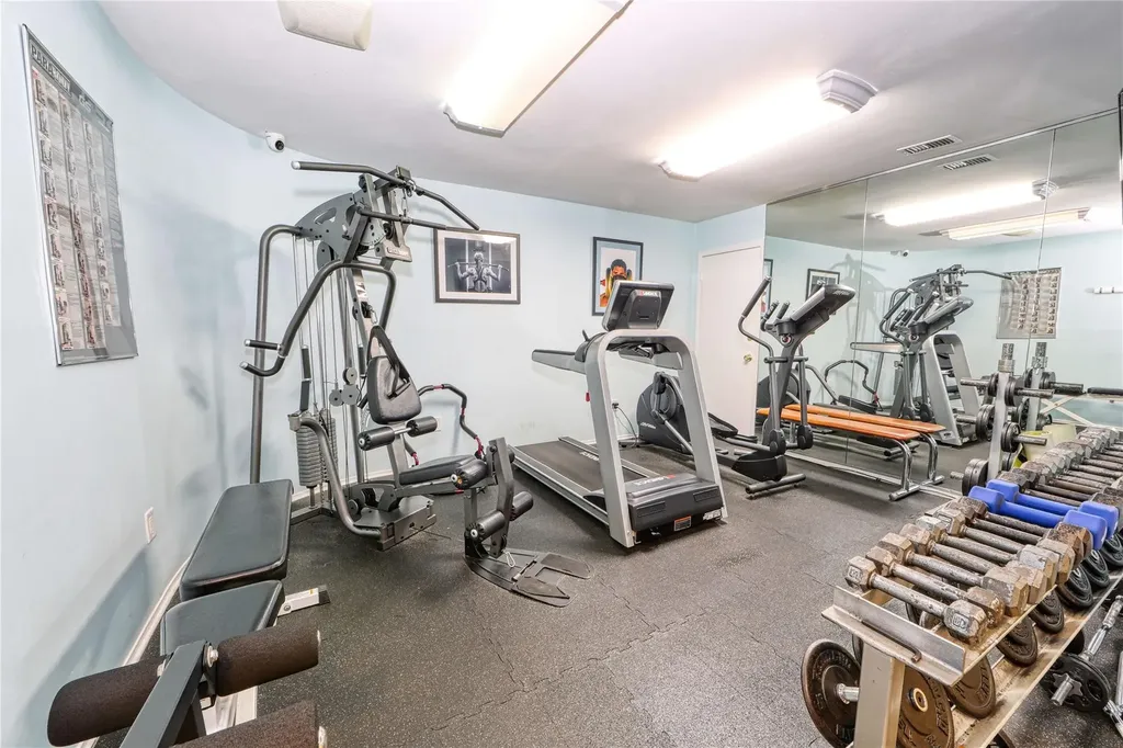 34 Northgate Crescent Melville NY 11747