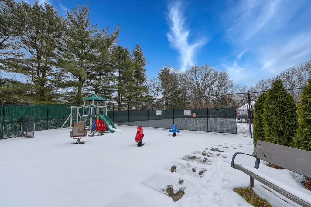 34 Northgate Crescent Melville NY 11747