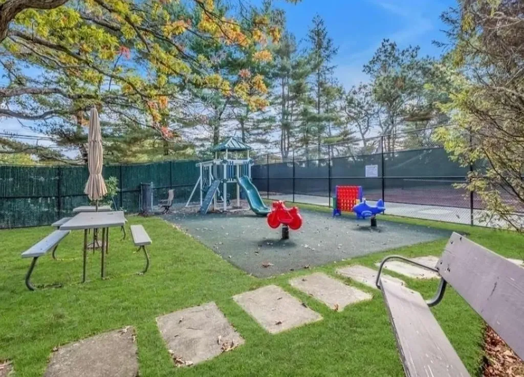 34 Northgate Crescent Melville NY 11747