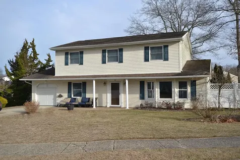 14 Colmar Avenue Lake Grove NY 11755