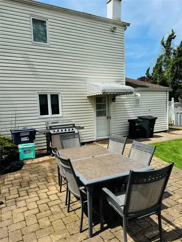 14 Colmar Avenue Lake Grove NY 11755