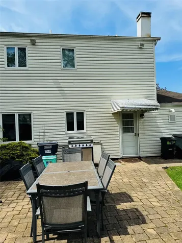 14 Colmar Avenue Lake Grove NY 11755