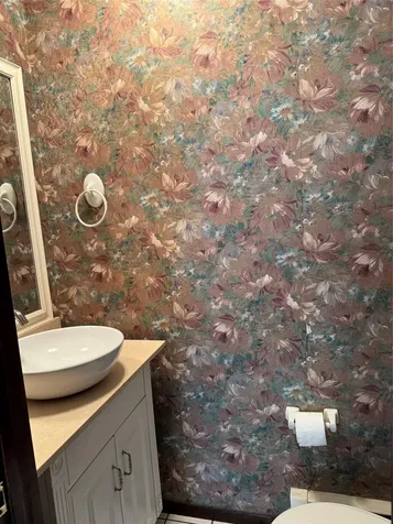 14 Colmar Avenue Lake Grove NY 11755