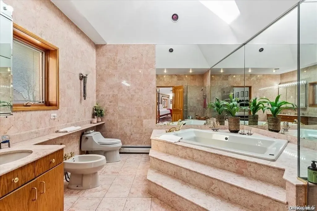6 Summit Place Malba NY 11357