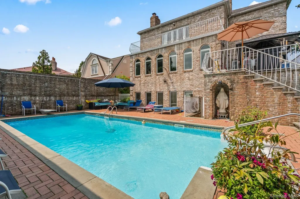 6 Summit Place Malba NY 11357