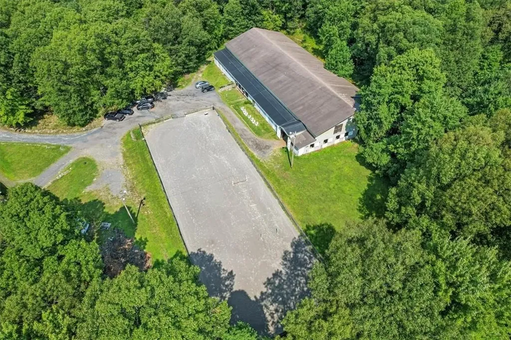 99 Purdys Lane New Windsor NY 12553